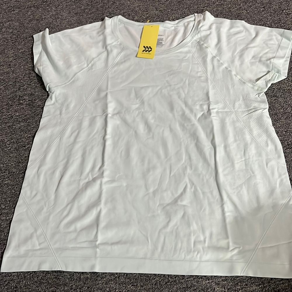 Light weight tee